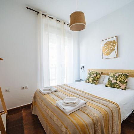 Homeyseville-Lovely Duplex At Santa Cruz 10 Pax, Parking Optional Bagian luar foto