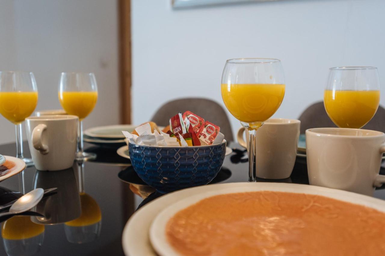 Homeyseville-Lovely Duplex At Santa Cruz 10 Pax, Parking Optional Bagian luar foto