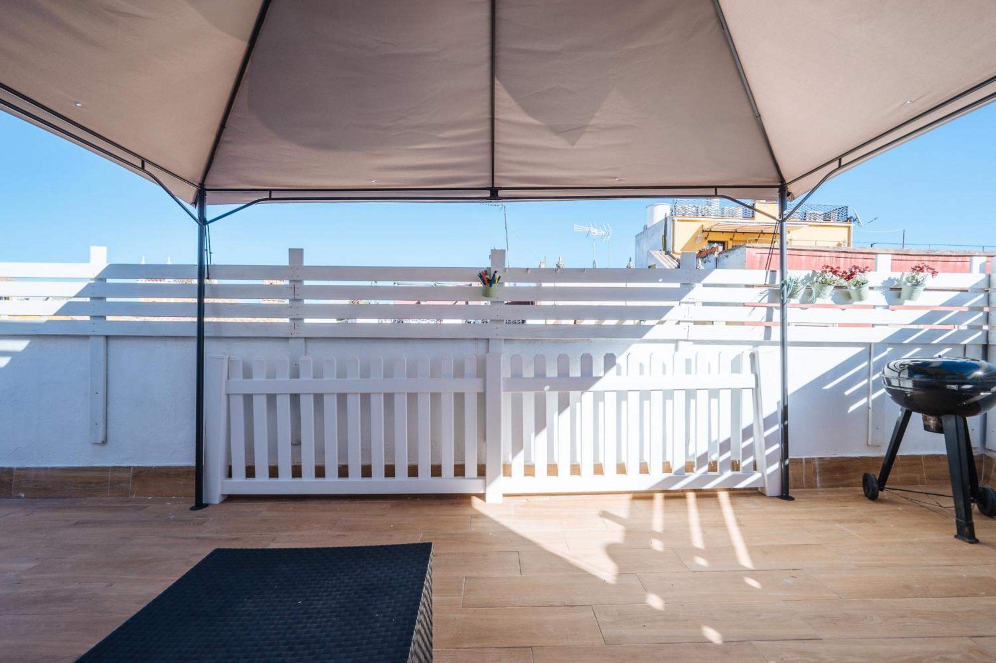Homeyseville-Lovely Duplex At Santa Cruz 10 Pax, Parking Optional Bagian luar foto