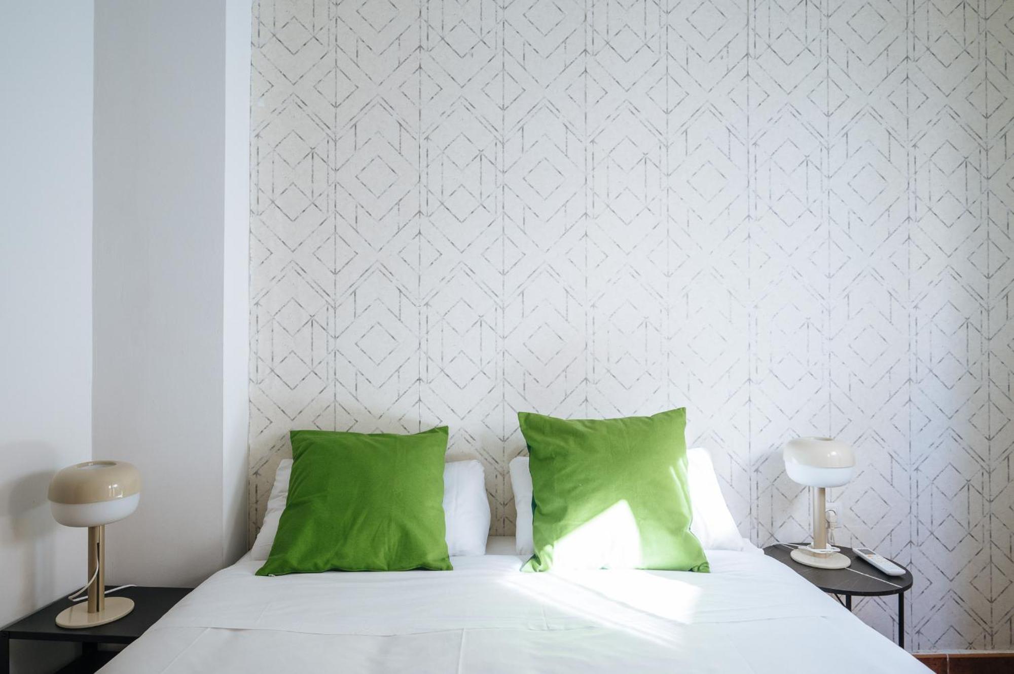 Homeyseville-Lovely Duplex At Santa Cruz 10 Pax, Parking Optional Bagian luar foto