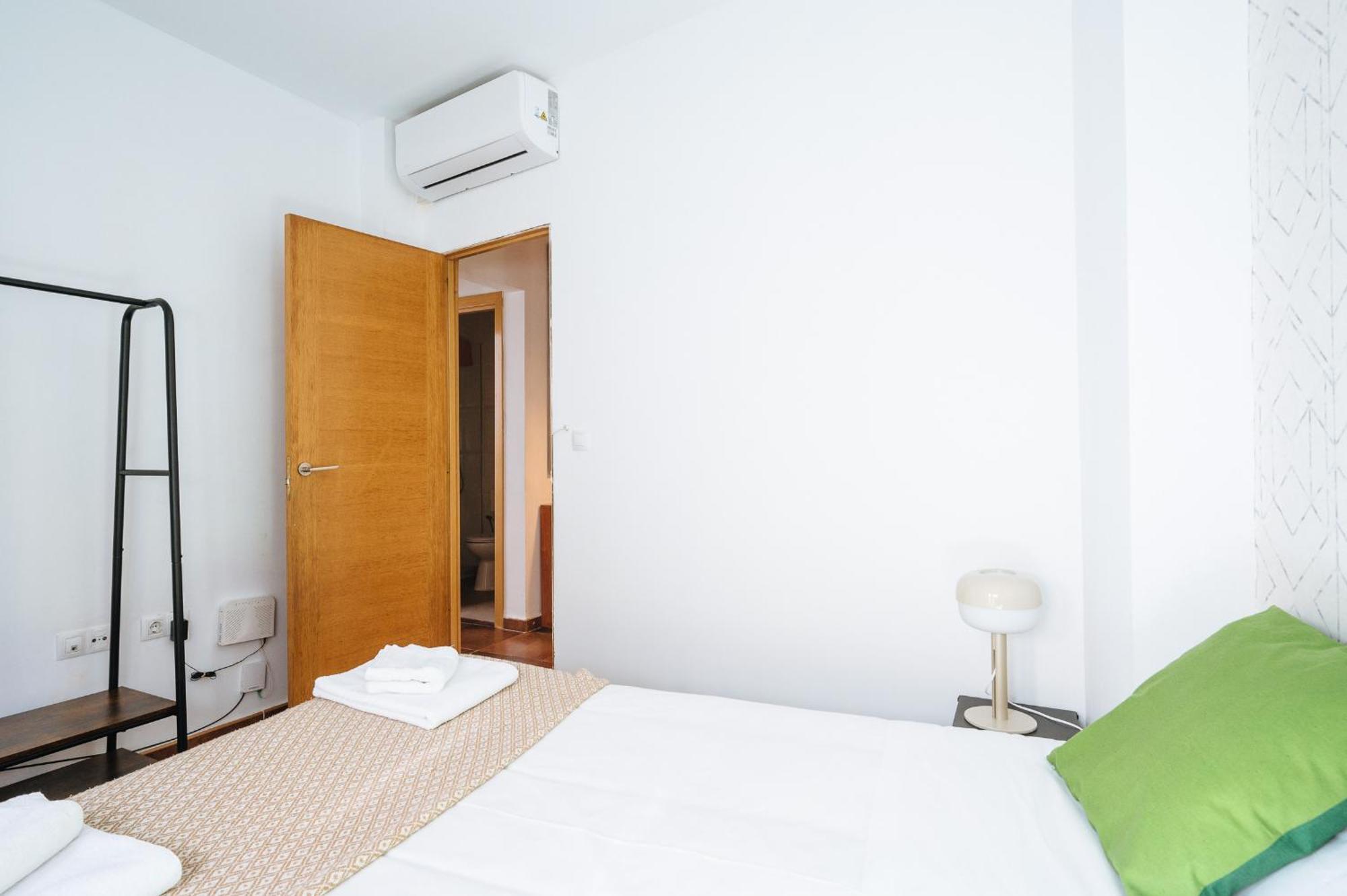 Homeyseville-Lovely Duplex At Santa Cruz 10 Pax, Parking Optional Bagian luar foto