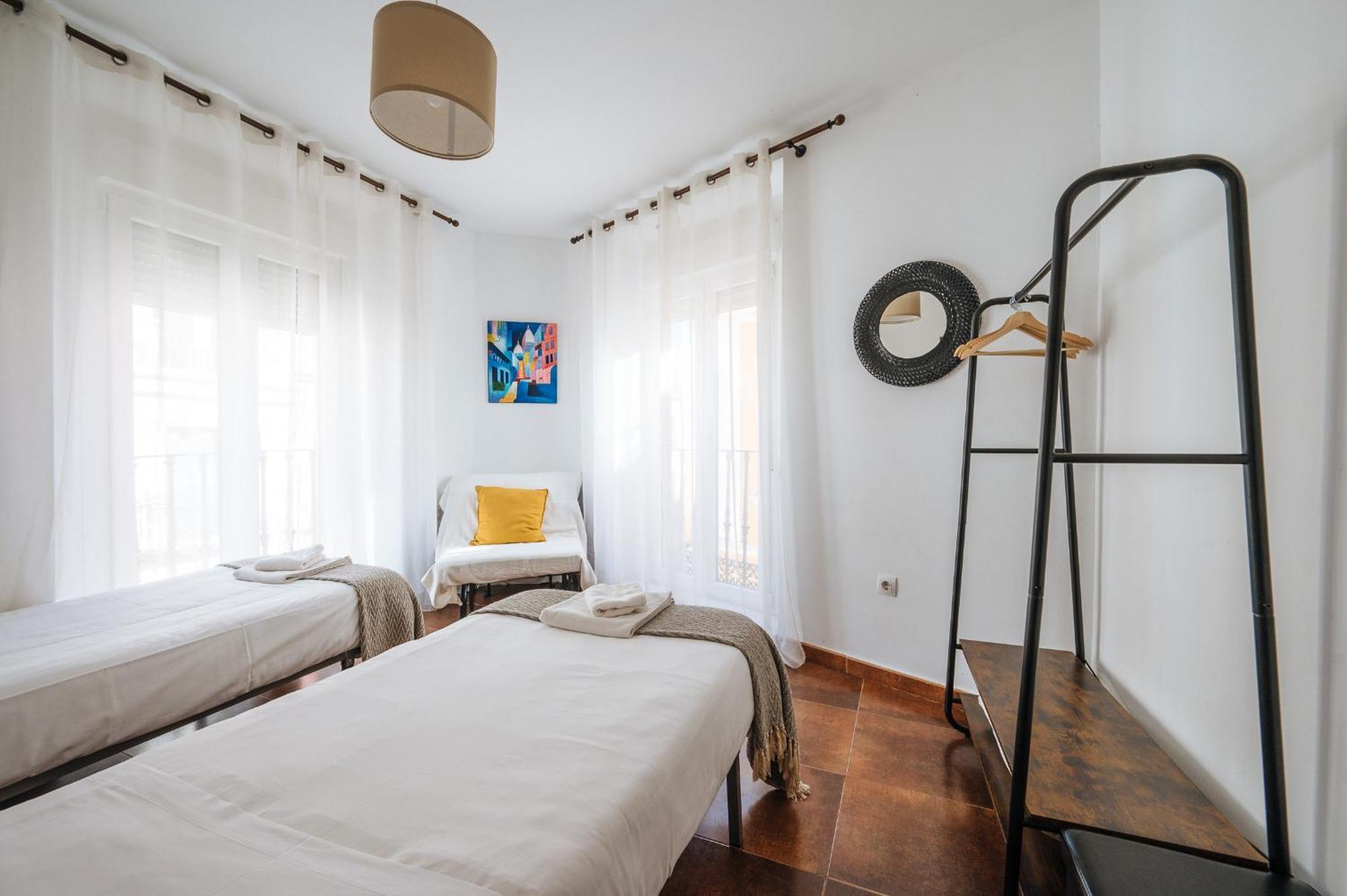 Homeyseville-Lovely Duplex At Santa Cruz 10 Pax, Parking Optional Bagian luar foto