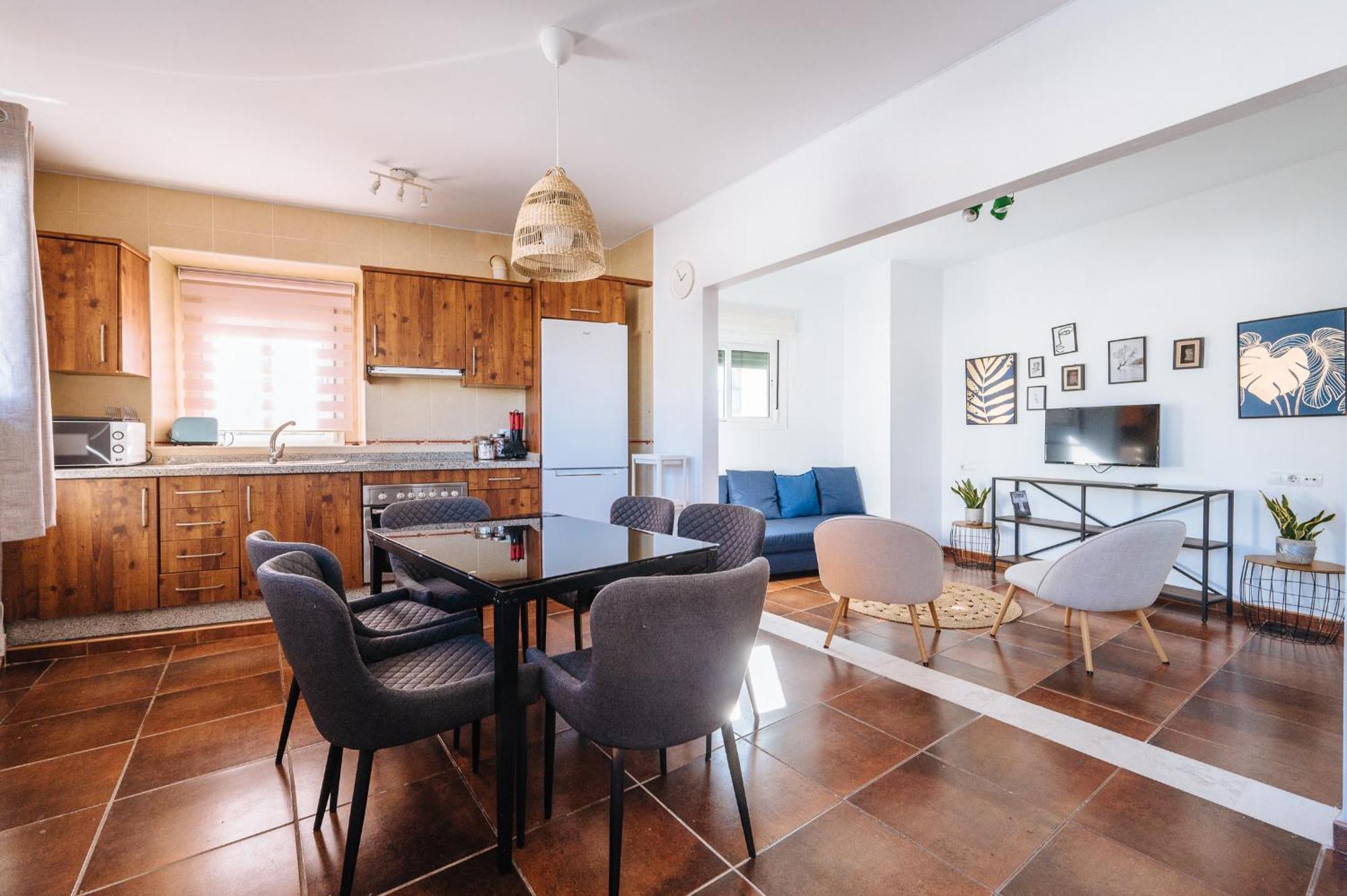 Homeyseville-Lovely Duplex At Santa Cruz 10 Pax, Parking Optional Bagian luar foto